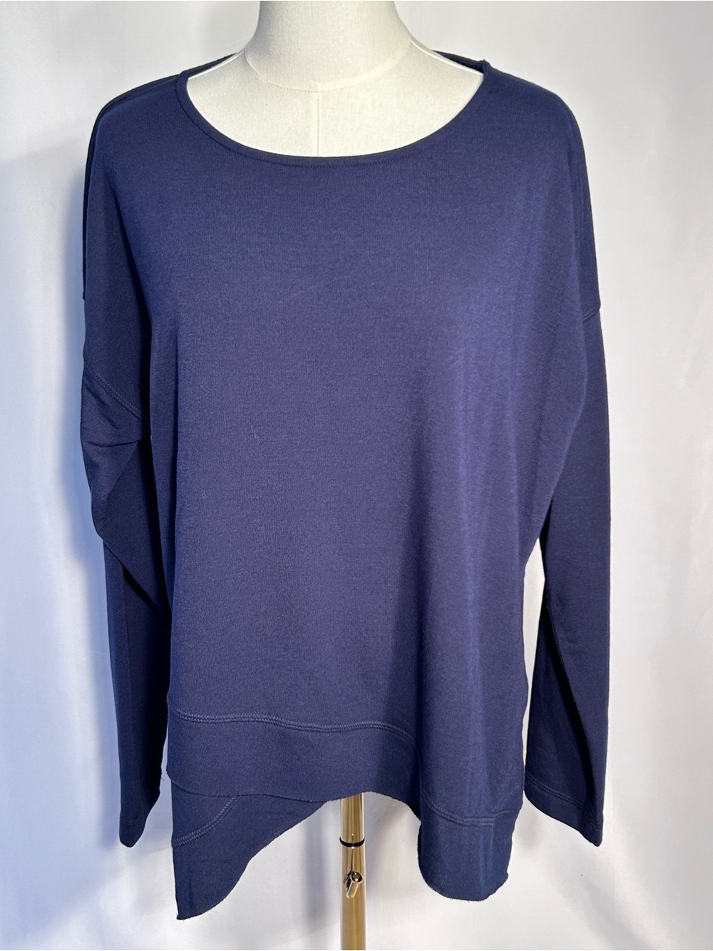 NWT Nally & Millie Navy Long-Sleeve Scoop Top Soft Comfort Athleisure Size L